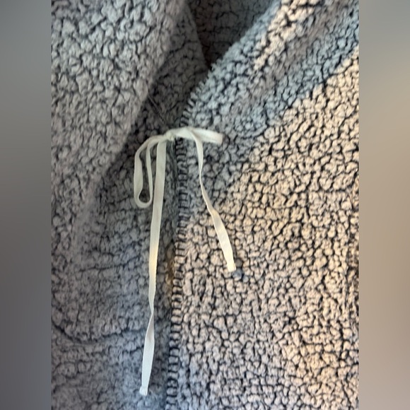 NWOT Charter Club Grey Shaggy Teddy Fleece Robe Tie Sweater Sleepwear Size M/L - Picture 7 of 8